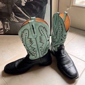 MENS - STETSON Western Boots - Gently Worn - 10.5 - Great Condition